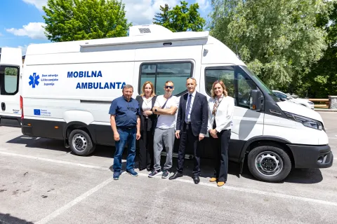 Ličko-senjska županija dobila mobilnu ambulantu: “Zdravstvena skrb mora biti dostupna svakom čovjeku”