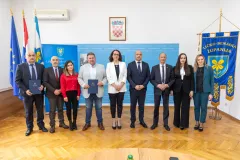 Energetska obnova vrijedna gotovo 4 milijuna eura: Senj, Novalja, Brinje i školske zgrade u Gospiću dobivaju novi sjaj