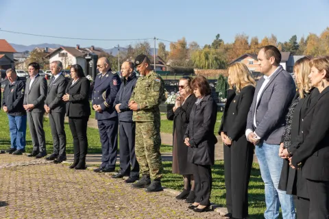 U Gospiću odana počast stradalim braniteljima i civilnim žrtvama Domovinskog rata povodom blagdana Svih svetih