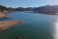 FOTO Kruščica u drukčijem izdanju: Nizak vodostaj promijenio izgled jezera