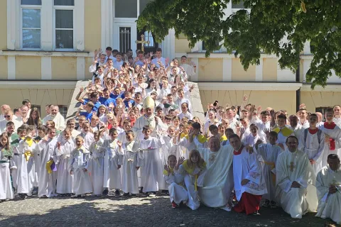 Biskupijski susret ministranata u Gospiću okupio gotovo 200 djece i mladih