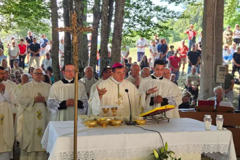 “Raj započinje već ovdje”: Blagdan Velike Gospe u Krasnu obilježen porukom nade i svjedočenja vjere