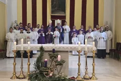 Proslavljena Nedjelja Caritasa, prva obljetnica biskupskog ređenja i podjela službe akolitata u Gospiću