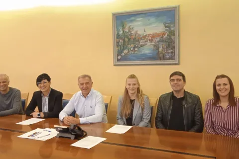 Gradonačelnik Milinović potpisao ugovore o radu s koordinatoricama projekta “Zaželi”