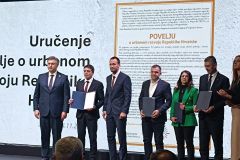 Zamjenik gradonačelnika Grada Gospića Ivica Kovačević primio je povelju o urbanom razvoju Republike Hrvatske