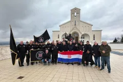 Ispred Crkve hrvatskih mučenika u Udbini postavljena dva spomen kamena u čast poginulim, nestalim i umrlim pripadnicima hrvatskih obrambenih snaga