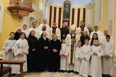 Redovnici i redovnice uz biskupa Medu proslavili Dan posvećenog života u Gospiću
