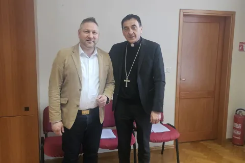 Održan Susret medijskih djelatnika i vjeroučitelja “U početku bijaše Riječ” u Gospiću