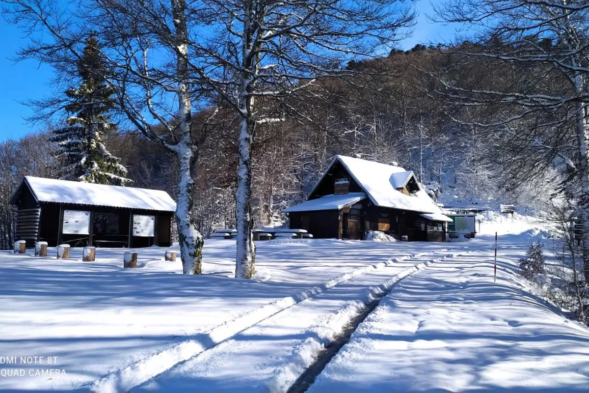 21__11___Velebit%2C_snijeg_.jpg