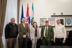 Župan Petry potpisao ugovore za zakup tri lovišta na području Ličko-senjske županije