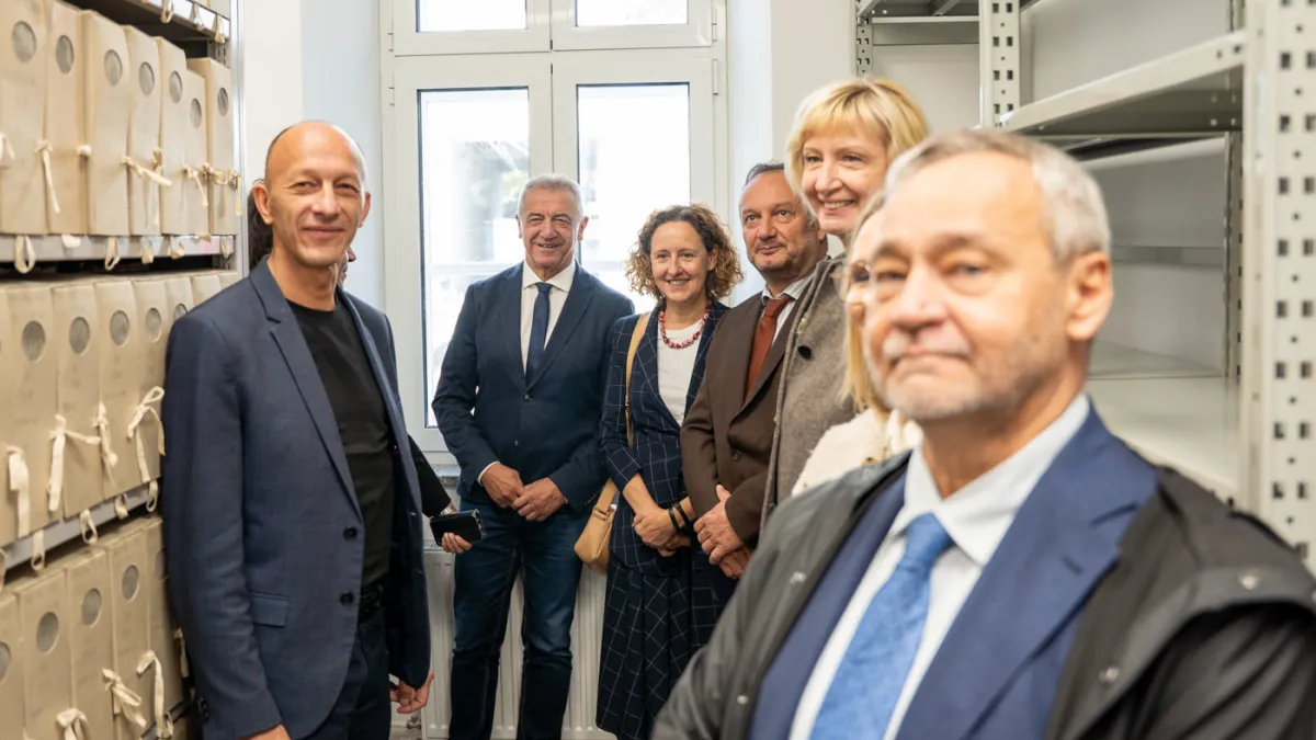 Gotovo dva milijuna eura uloženo u Državni arhiv u Gospiću: svečano otvoreni novo spremište i obnovljena zgrada
