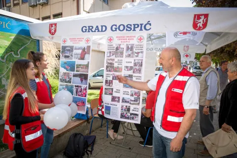 Humanost kao imperativ priče o Gradskom društvu Crvenog križa Gospić