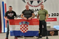 Gospićki i zadarski snagatori na “bench krovu svijeta”!