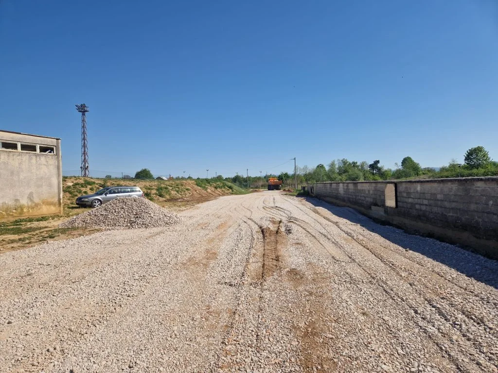 2_-5_-cesta-Gospic.jpg