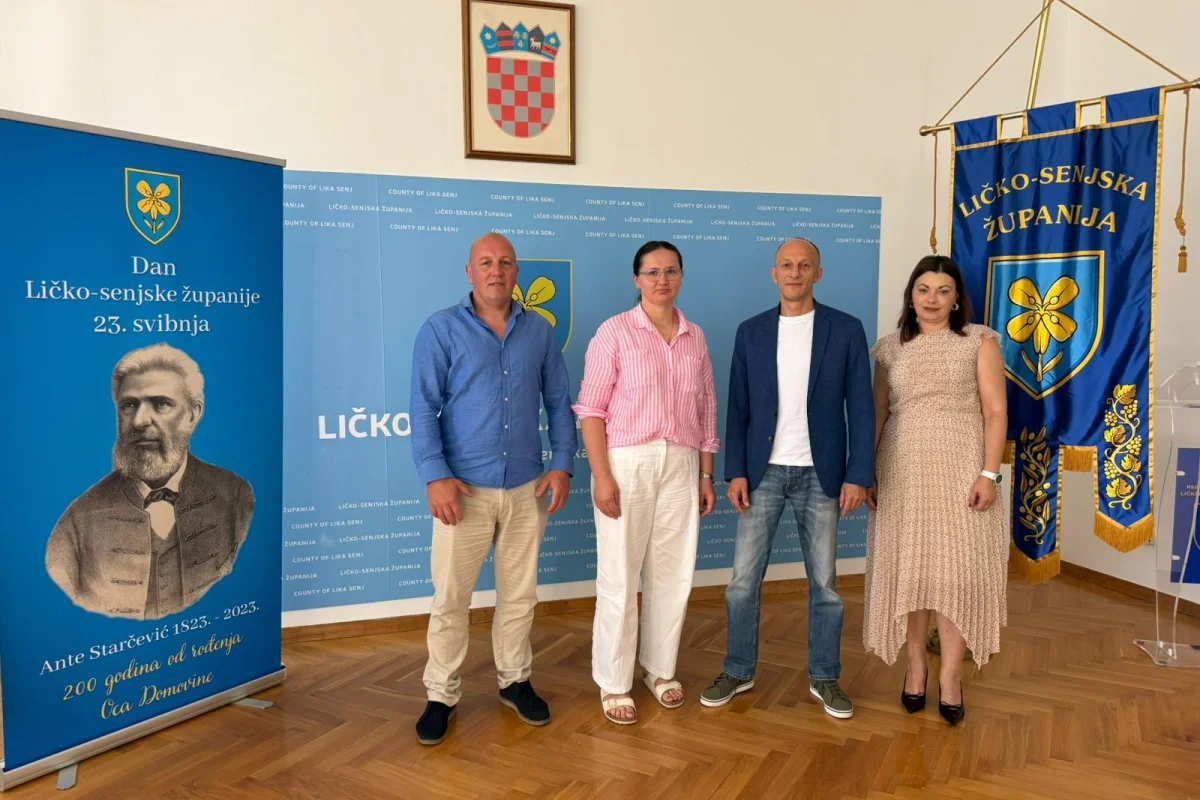 366bd9c6-04ba-4ec2-9cab-05bed0772b65.jpeg