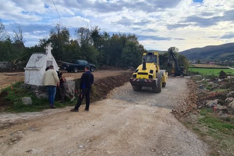 Počeli radovi na županijskoj cesti u općini Brinje