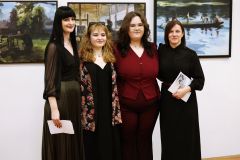 U Otočcu otvorena izložba radova Ane Starčević i Marthe Miletić - mladih umjetnica i članica Likovne udruge “Lika” Gospić
