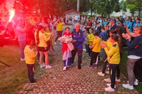 Otočac ponosno dočekao Jelenu Marincel - petu na svijetu u taekwondou!