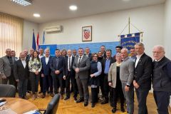 Upravni odbor HOK-a održan u Ličko-senjskoj županiji – predstavljena monografija o ličkom obrtništvu