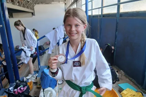 Taekwondo klubovi “Gacka” i “Otočac” nastavljaju osvajati medalje i crne pojaseve