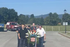 Polaganjem vijenca započelo je obilježavanje Dana Općine Brinje i blagdana Velike Gospe