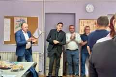 Biskup Marko Medo posjetio Srednju školu Otočac