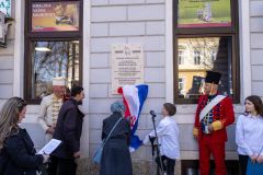U Otočcu otkrivena spomen-ploča kralju Tomislavu povodom obilježavanja 1100. godina Hrvatskog Kraljevstva