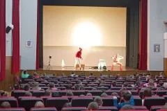 U Gospiću održana predstava za djecu “Pahuljasta” uz gostovanje Zorana Vakule