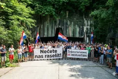 U nedjelju prosvjed u Korenici protiv planirane izgradnje migrantskog centra u Željavi