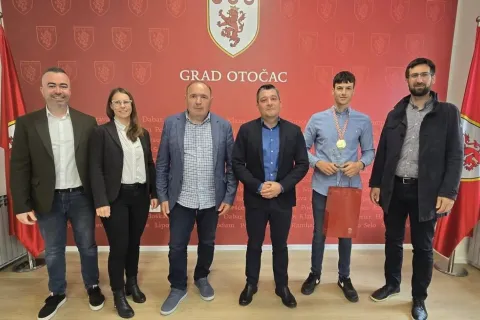 Gradonačelnik Bukovac primio državnog prvaka u šumarstvu Antonija Šporčića