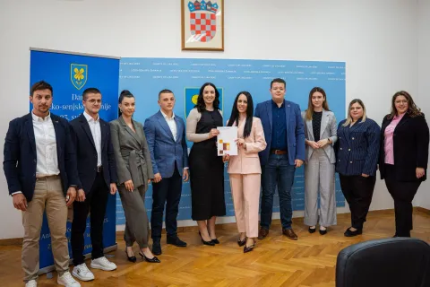 Potpisan Sporazum o suradnji između Savjeta mladih Ličko-senjske županije i Savjeta mladih Virovitičko-podravske županije