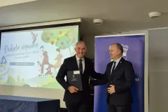 Općini Lovinac odobrena dva projekta za unaprjeđenje sadržaja za djecu