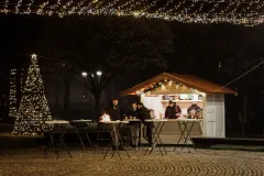 ADVENT U OTOČCU 2023: Javni poziv za zakup adventskih kućica