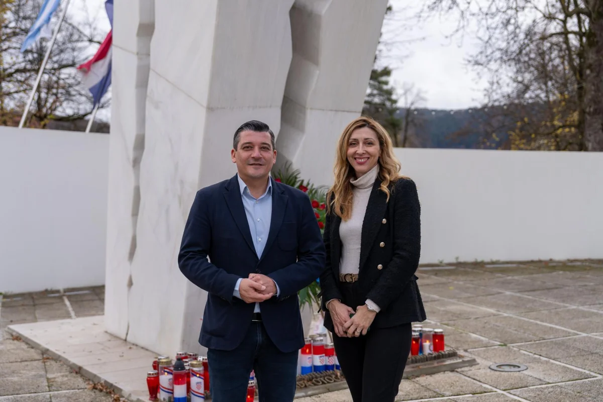 Ana_Manjerović_imenovana_ravnateljicom_Gackog_pučkog_otvorenog_učilišta_Otočac.jpg