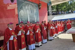 Udbina: Svečano proslavljen Dan hrvatskih mučenika – molitva, sjećanje i zajedništvo u Svetištu hrvatskih mučenika