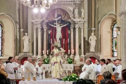 Nadbiskup mons. Zdenko Križić zaredio je za đakona Karla Špoljarića u Perušiću