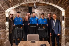 U prostorijama Ličko-senjske županije uručena donacija sportske opreme za NK Plitvice i KK Gospić