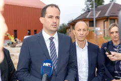 [VIDEO] Ministar Malenica i župan Petry obišli buduću Središnju pismohranu zemljišnih knjiga RH