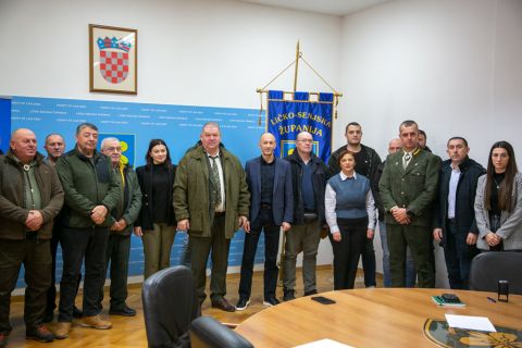Župan Petry s lovačkim udrugama potpisao ugovore vrijedne preko 87 tisuća eura