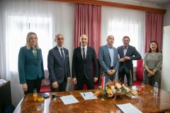Potpisan sporazum za dogradnju sportske dvorane Područne škole Kolan vrijedan 1,2 milijuna eura