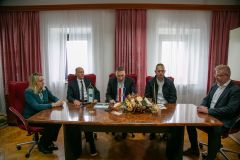Potpisan ugovor za završetak radova na luci Karlobag vrijedan 239.500 eura