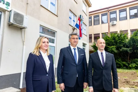 Plenković i Petry iz Gospića: Nastavljamo s razvojem Ličko-senjske županije