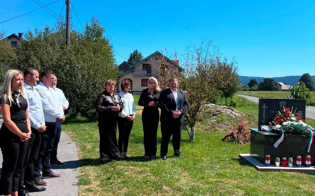 Općina Brinje odala počast poginulim hrvatskim redarstvenicima povodom 35. obljetnice stradanja u Žutoj Lokvi