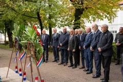 FOTO / Vodstvo Hrvatskog generalskog zbora odalo počast herojima Domovinskog rata u Gospiću