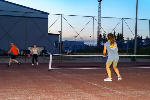 FOTO&VIDEO Pickleball okuplja sve generacije u Gospiću uz prisustvo gostiju iz Zagreba i otoka Čiovo