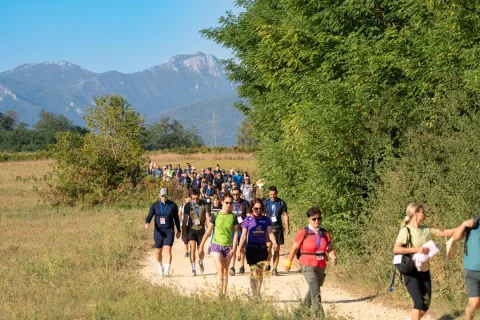 Osmi Hrvatski festival hodanja okupio u Lici više od 1.500 hodača iz čak 26 zemalja svijeta