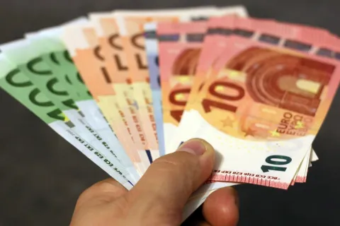 Dvostruko veći porast cijena u 2025. čeka nas u odnosu na porast plaća