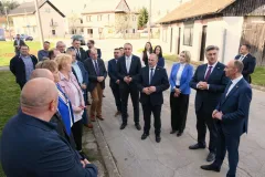 U Perušiću svečano otkrivena spomen-ploča u sjetu na osnivanje HDZ-a za Zajednicu općina Gospić, Perušić i Karlobag