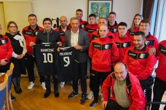 Gradonačelnik Milinović ugostio nogometaše i upravu MNK “Lika šport”