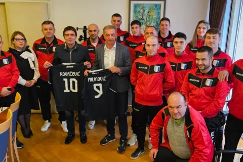 Gradonačelnik Milinović ugostio nogometaše i upravu MNK “Lika šport”